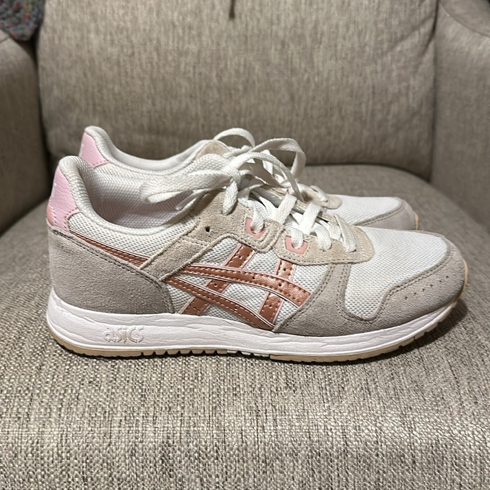 Women’s ASICS Lyte Classic Sneakers Size 6.5